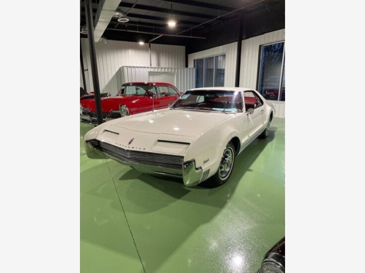 Thumbnail Photo undefined for 1966 Oldsmobile Toronado